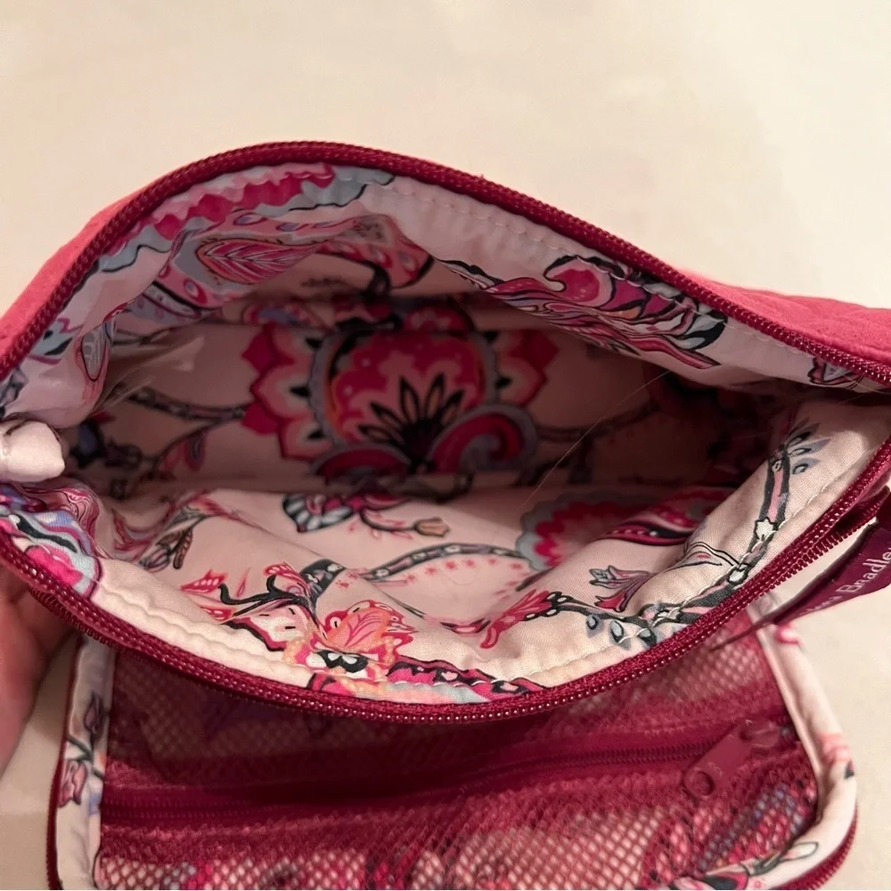 VERA BRADLEY Majestic Magenta Velvet Makeup Cosmetic Organizer Travel Bag Zipper